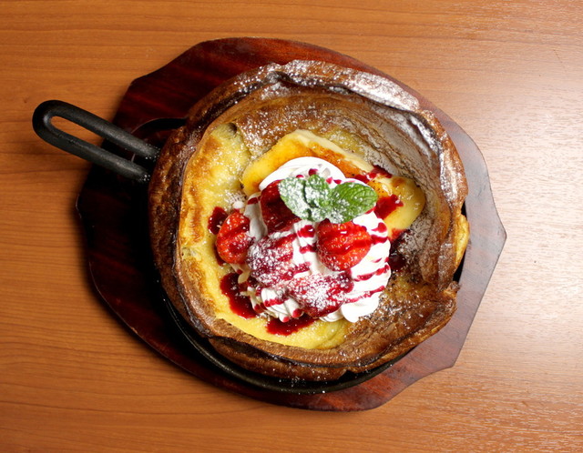 『あまおう苺とマスカルポーネのダッチパンケーキ』　￥1,000