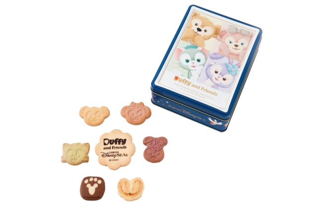 アソーテッド・クッキー ¥1,100 ※縦約19 × 横約14.5 × 高さ約5.5cm 内容量21個(バタークッキー1個、キャラメルクッキー3個、クランベリークッキー3個、グリーンアップルクッキー3個、ムラサキイモクッキー3個、チョコレート&バタークッキー6個、パイ2個)