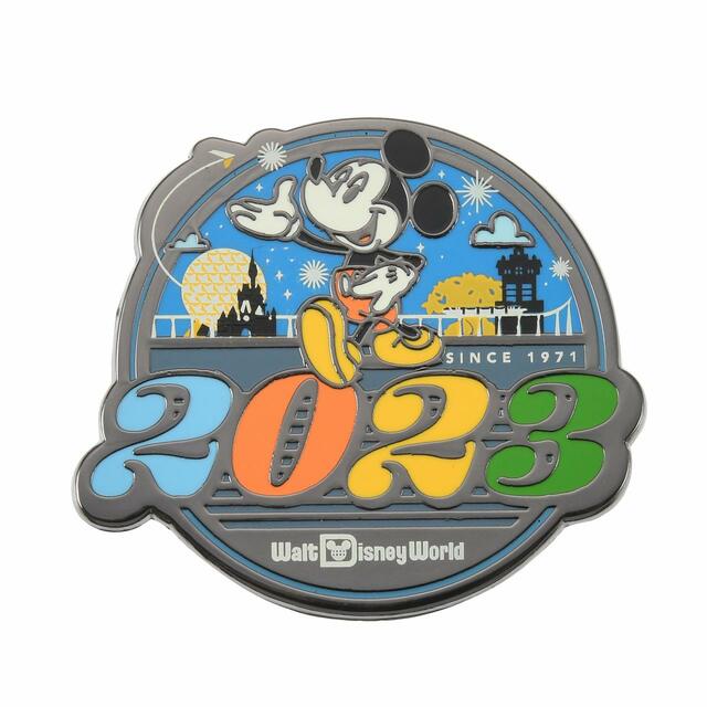 ミッキー ピンバッジ DATED 2023 1,210円