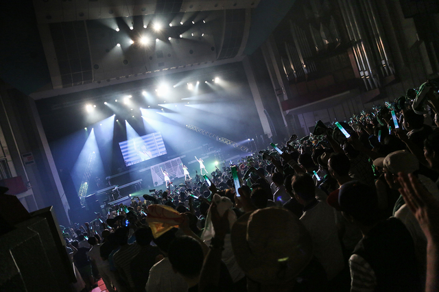 オフィシャルショット