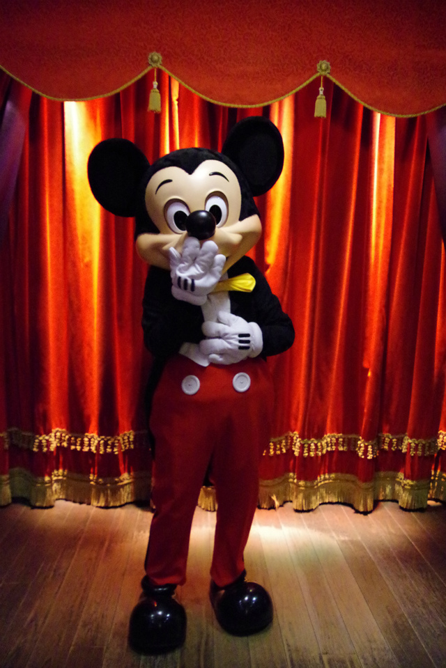 「ミート・ミッキー」。フォトパスも対応しています。