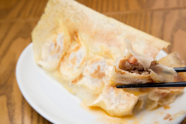 一味玲玲（新橋）　トマト焼き餃子（5個）