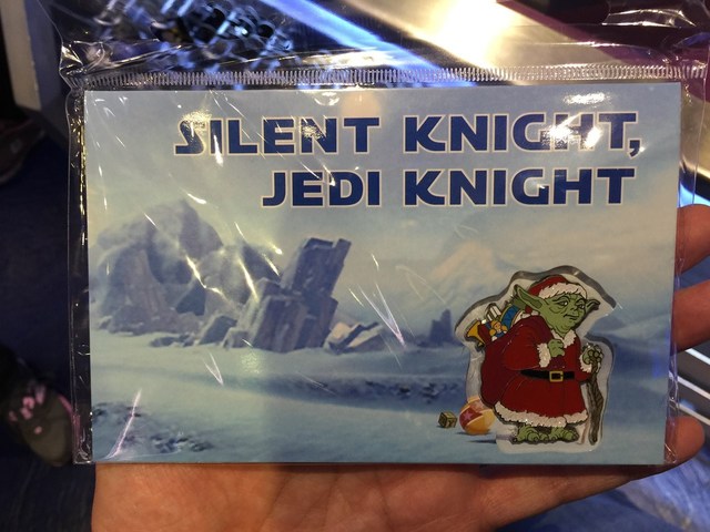 軽いジョークが効いているマスター・ヨーダのピンバッジ