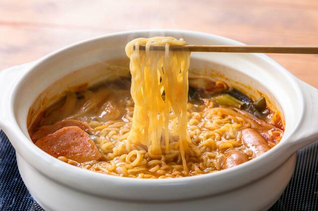 「プデチゲ」辛味を旨味のバランスが絶妙！