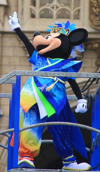 ただただかっこいいミッキーをお楽しみください