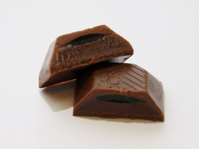 「LOOK２つのミント食べくらべ　チョコミントパフェ」（不二家）130円（税込）