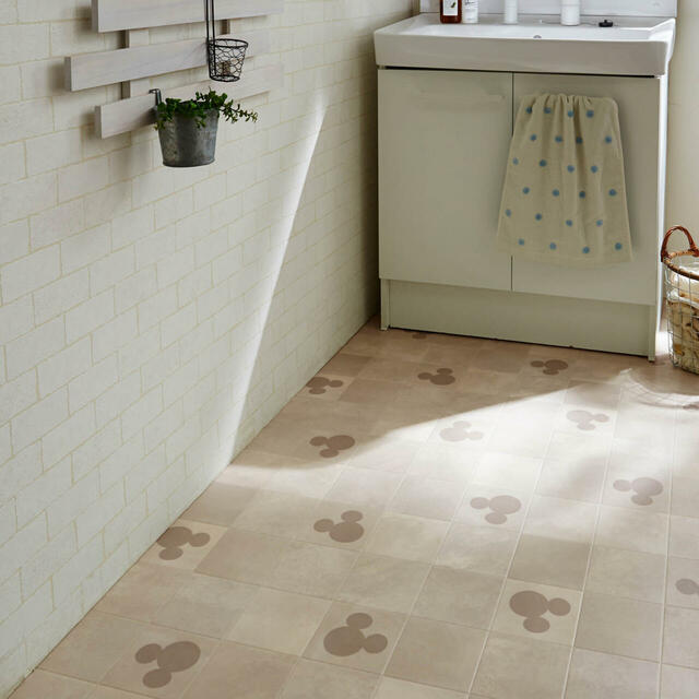 拭けるクッションフロアシート「ミッキーモチーフ」 ｜ ￥ 14,900～24,900 （税込）