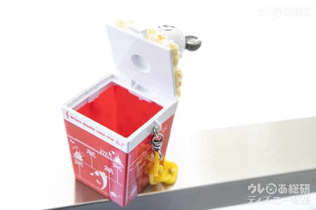 グミキャンディー、ミニスナックケース付き 950円