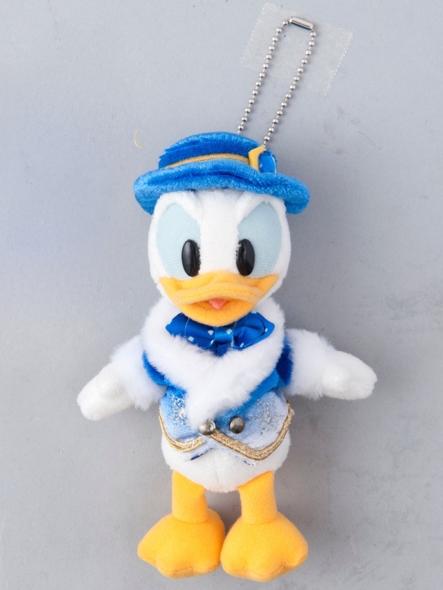 ぬいぐるみバッジ（ドナルドダック）¥1,700｜東京ディズニーシー「クリスマス・ウィッシュ」（2016年）スペシャルグッズ
