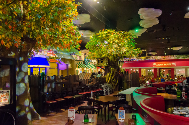 場内は座席が豊富。カンドゥーでは、来場者全員に席が用意される｜仕事体験テーマパーク「カンドゥー」