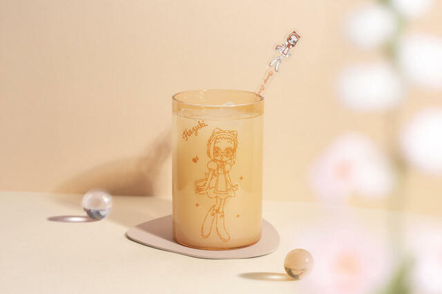 カラーストレートグラス 2,200円、アクリルマドラー 770円