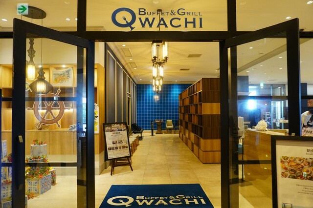 【オリエンタルホテル 沖縄リゾート＆スパ】朝食・ランチ・ディナーでブッフェが楽しめるカジュアルレストラン「ブッフェ＆グリル クワッチー」