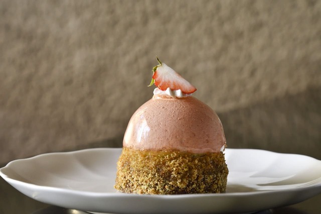 【箱根スイーツコレクション2025】レストラン ブライト「シブーストフレーズ」770円　コーヒーまたは紅茶付（1日限定5食）