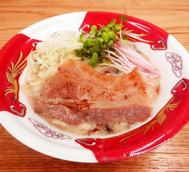 鳥の鶏次「焦がし濃厚鶏塩パイタンそば」