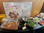 【カフェトスカ モーニングブッフェ】メゾンカイザーのバンズで作るオリジナルミニバーガーコーナー!好きな具材を選んで自由にカスタマイズできて楽しい♪