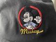 【しまむら レトロミッキーバケットハット】刺繍のワンポイントで個性を出して © Disney