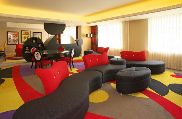 ディズニーアンバサダーホテル ミッキーズ・ペントハウス・スイート リビングルーム