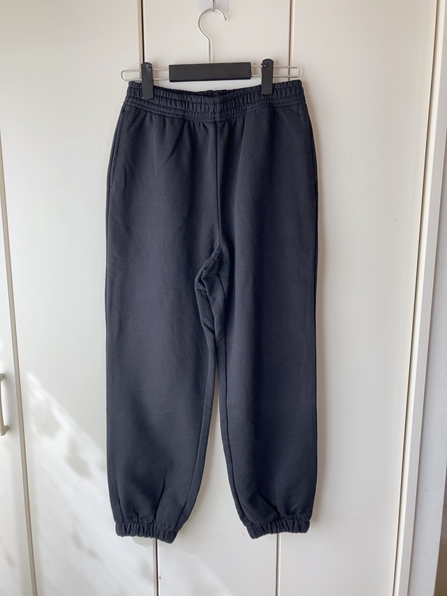 【ユニクロ スウェットパンツ（丈標準65～67cm）】カラーはホワイト、グレー、ブラック、ナチュラル、ブルーがあります