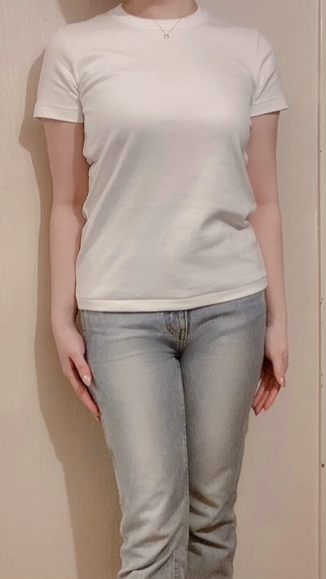 【ユニクロ】クルーネックT（半袖）WHITE　Mサイズ着用