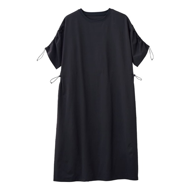 【ワークマンのワンピース人気ランキング 1位】「レディースニュートラルシャーリングスリーブワンピース」1,900円(税込)