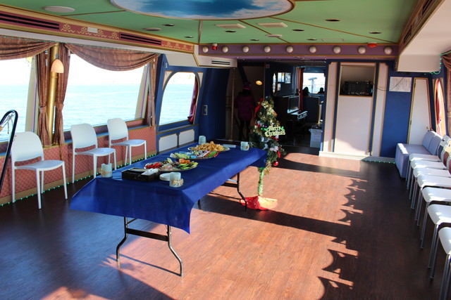 立食パーティーに向いていそうな広いスペース