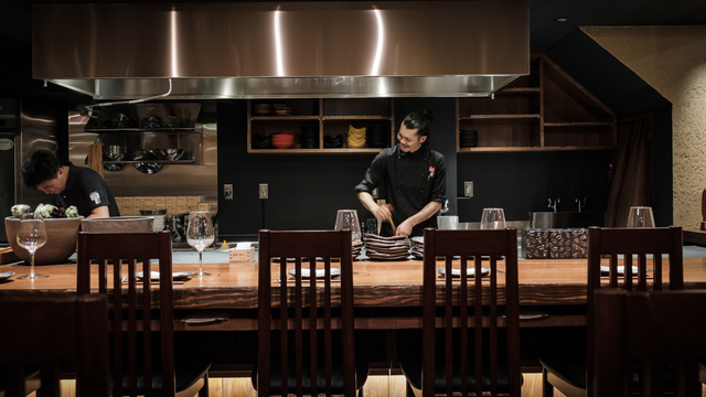 創作鉄板 粉者牛師（こなものうしし）