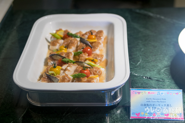 “ディズニー夏祭り”ランチブッフェ／ディナーブッフェ｜東京ディズニーランドホテル「シャーウッドガーデン・レストラン」