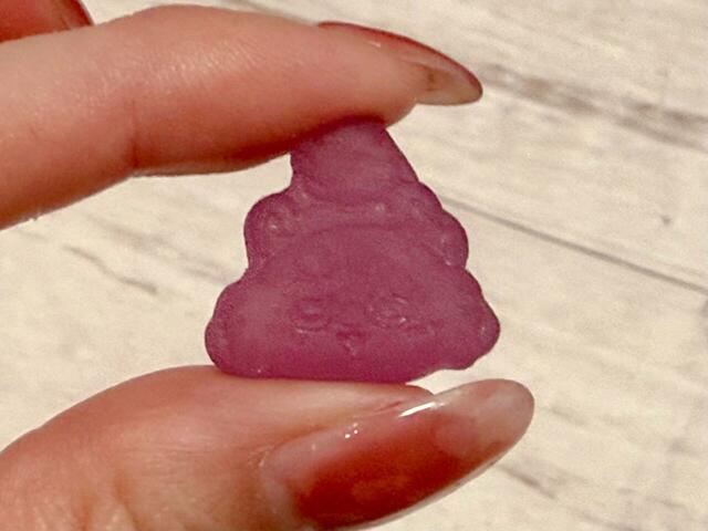 モモンガはパープル。キュルキュルのお目めがかわいいです♪