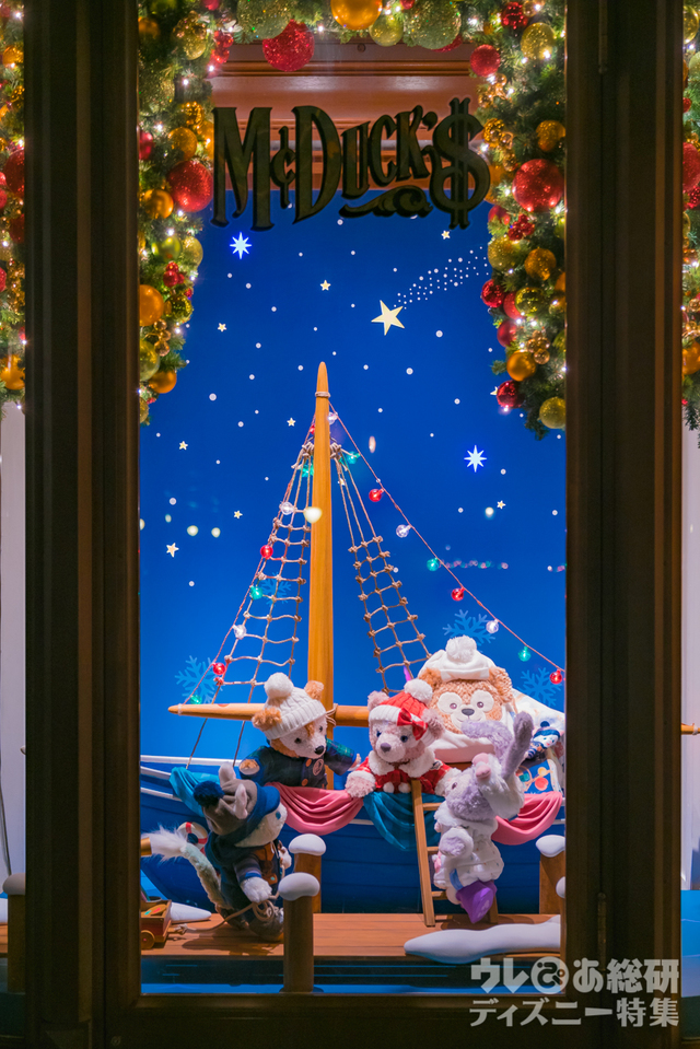 「マクダックス・デパートメントストア」のウィンドウ