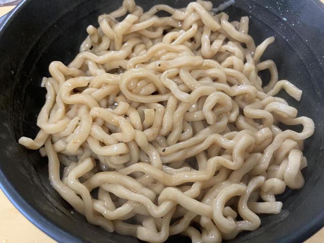 ハイマウント「まぜそば」の麺