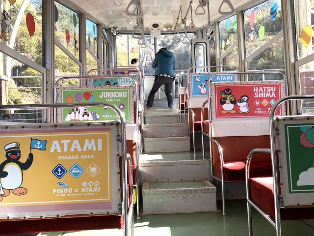 ケーブルカーもピングーでデコレーション