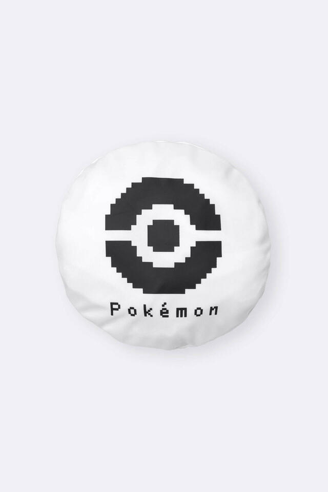 UVカットパーカ 1,990円|GU「ポケモン」コレクション