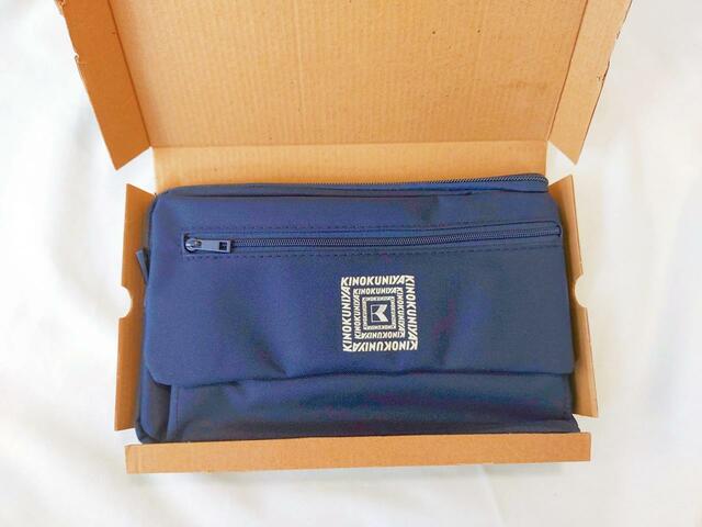 丁寧に梱包されている