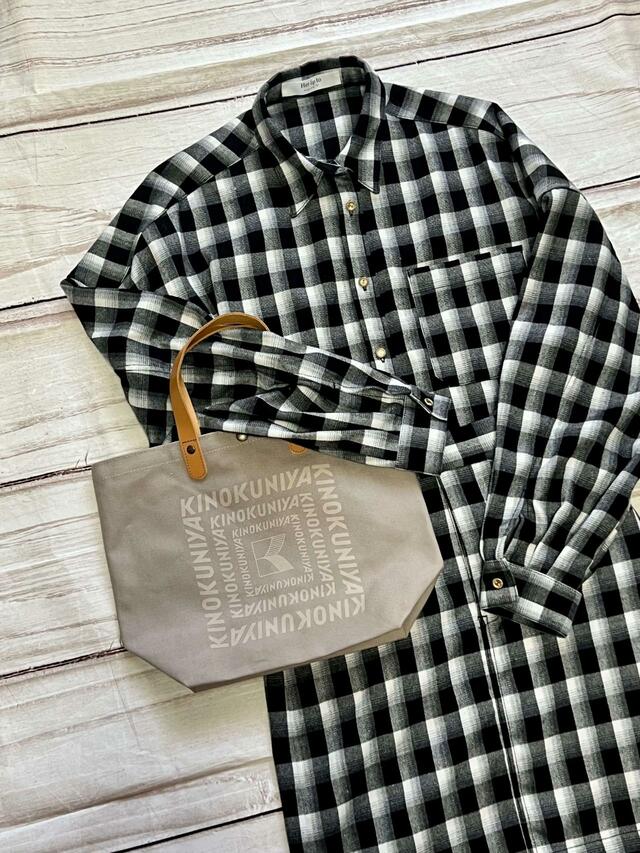 【紀ノ国屋】モノトーンのカジュアルスタイルにも◎