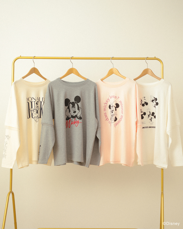 レイヤードプリントロングTシャツ ￥4,990｜Green Parks ディズニーコレクション「ミッキー＆フレンズ」