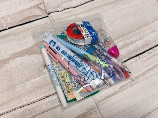 Mサイズにはステーショナリー類をガバッと収納！