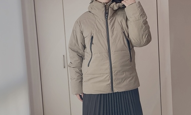 【ワークマン REPAIR-TECH(R)(リペアテック)洗えるフュージョンダウンフーディー】ストレッチ素材で動きやすい