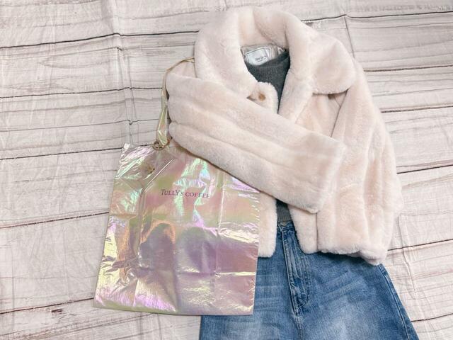 大人ピンクのファーコートとデニムに合わせてみました