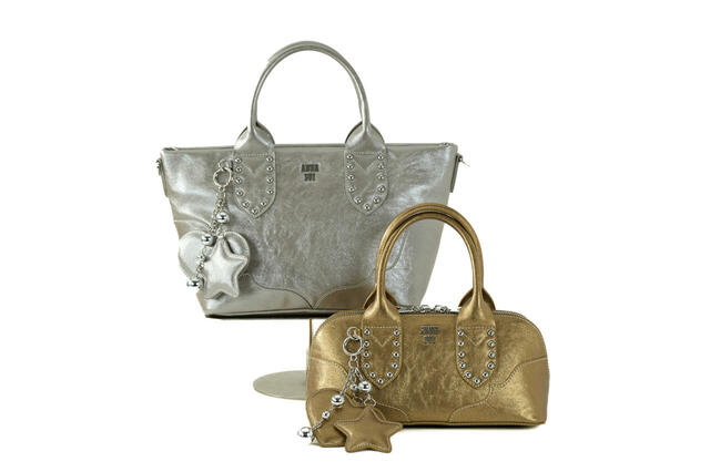 【〈アナ スイ〉ウィンターフェア】ルミナス／2wayトートバッグ（￥25,300）、2wayハンドバッグ （￥22,000）※価格はすべて税込