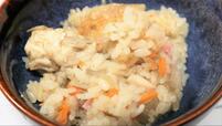 【鳥貴族 とり釜めし】鶏だしで釜炊きしたご飯