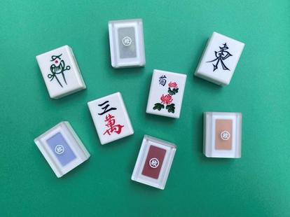 麻雀アイシャドウ 全43色 まとめ売り 麻雀モチーフアイシャドウ【中国コスメ】全43色紹介（本田ユニ