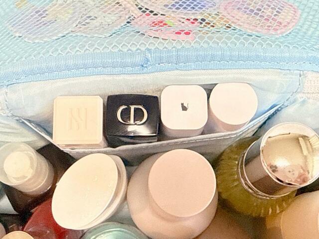 ポケットにはコンシーラーヤリキッドチークを収納【サンリオキャラクターズ当りくじ】「3．バニティケース／シナモロール」