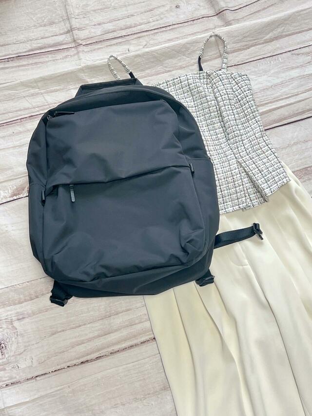 ツイードトップス×ワイドパンツに合わせてみました♪足元をスニーカーのするとGood！