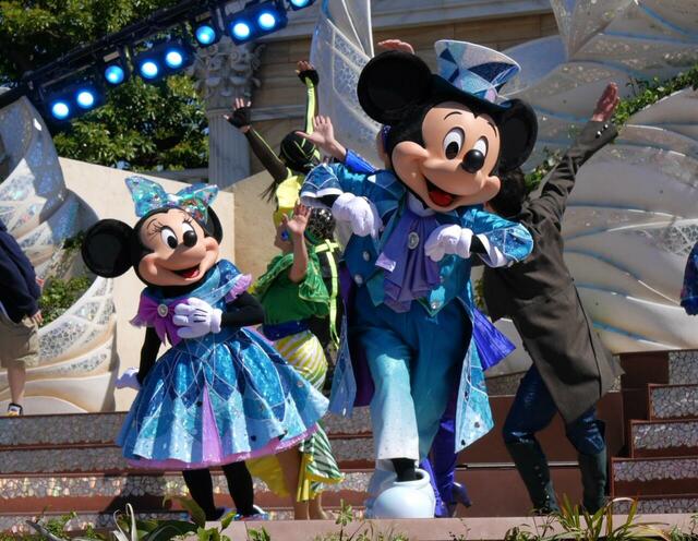 「東京ディズニーシー　25周年“スパークリング・ジュビリー”」ダンス・ザ・グローブ！