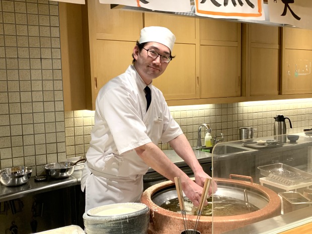 日本酒マイスターの小野さんに定食と合うお酒を選んでもらった【天ぷら定食 まきの】