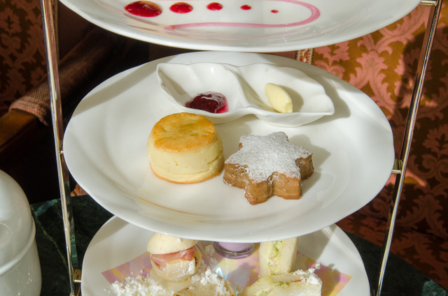 「ドリーマーズ・ラウンジ」“アナとエルサのフローズンファンタジー”アフタヌーンティーセット~エルサ~|東京ディズニーランドホテルホテル 2016年「アナとエルサのフローズンファンタジー」