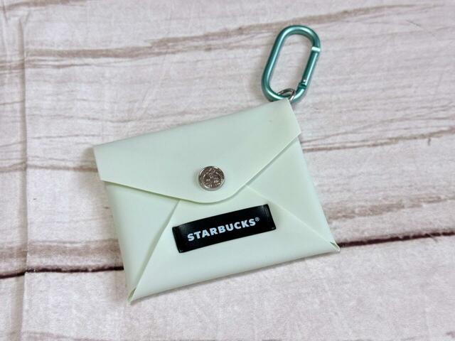 カラビナにカードケースのみをつけて使うこともできます