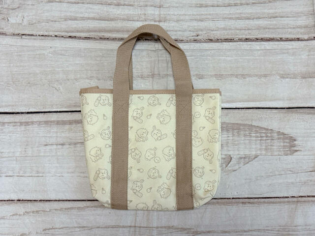 背面ももちろん総柄仕様です！