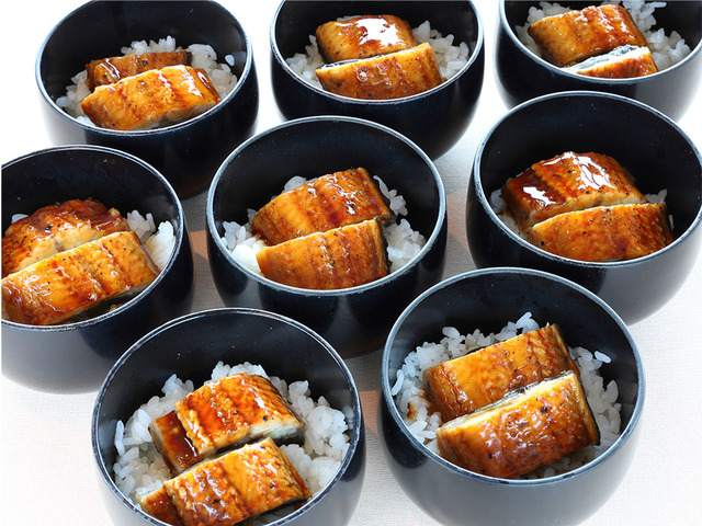 「ミニ鰻丼」<期間:2025年12月27日〜2026年1月3日>【年末年始は「松阪牛・蟹・握り寿司」が食べ放題!「東京ベイ舞浜ホテル ファーストリゾート」の贅沢すぎるディナービュッフェ!】