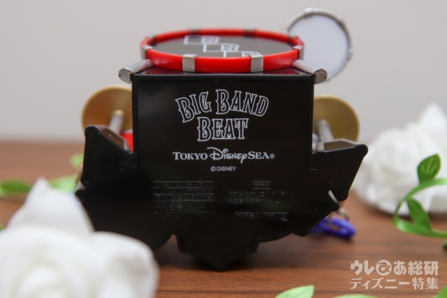 カラフルチョコレート、ミニスナックケース付き ¥950